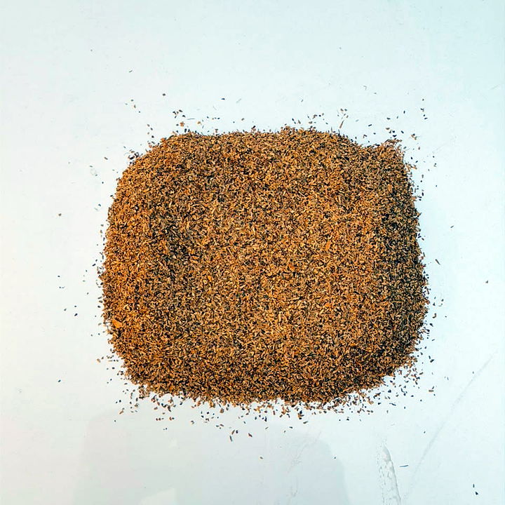 Fine flue-cured Virginia tobacco particles, sample heap